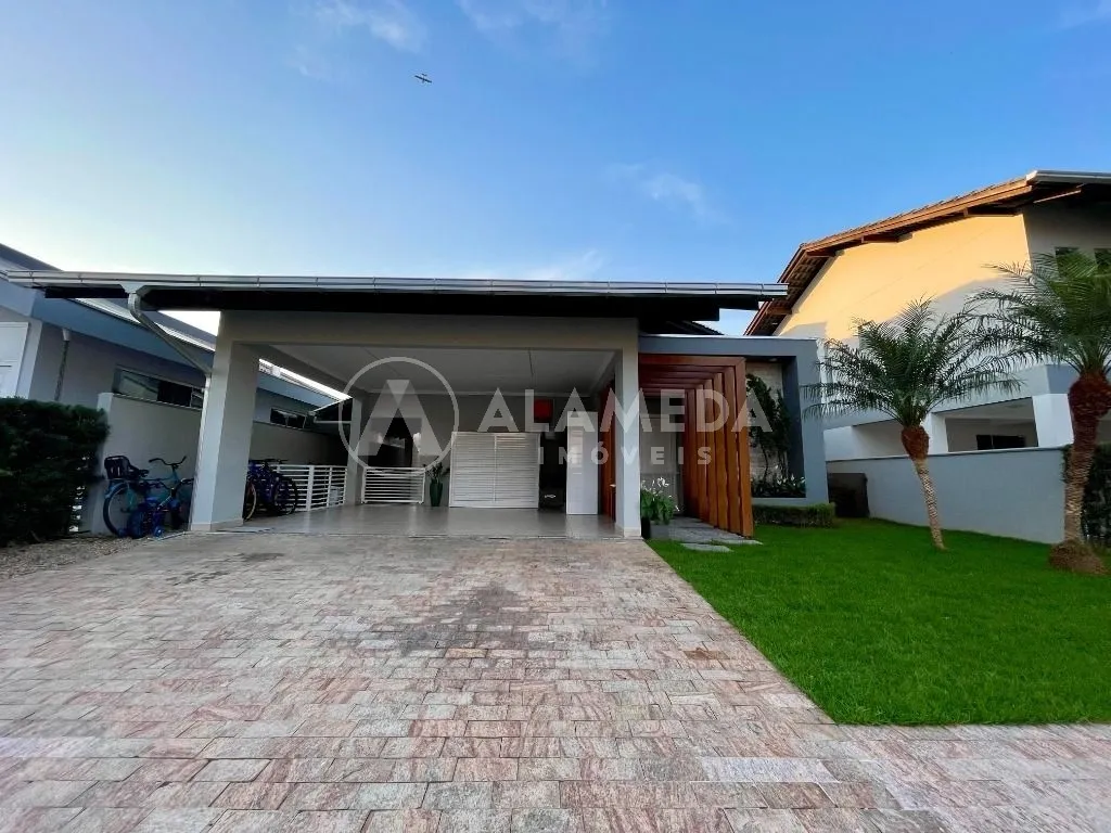 CASA EM CONDOMÍNIO FECHADO À VENDA NO BAIRRO ITOUPAVA CENTRAL. - foto 1