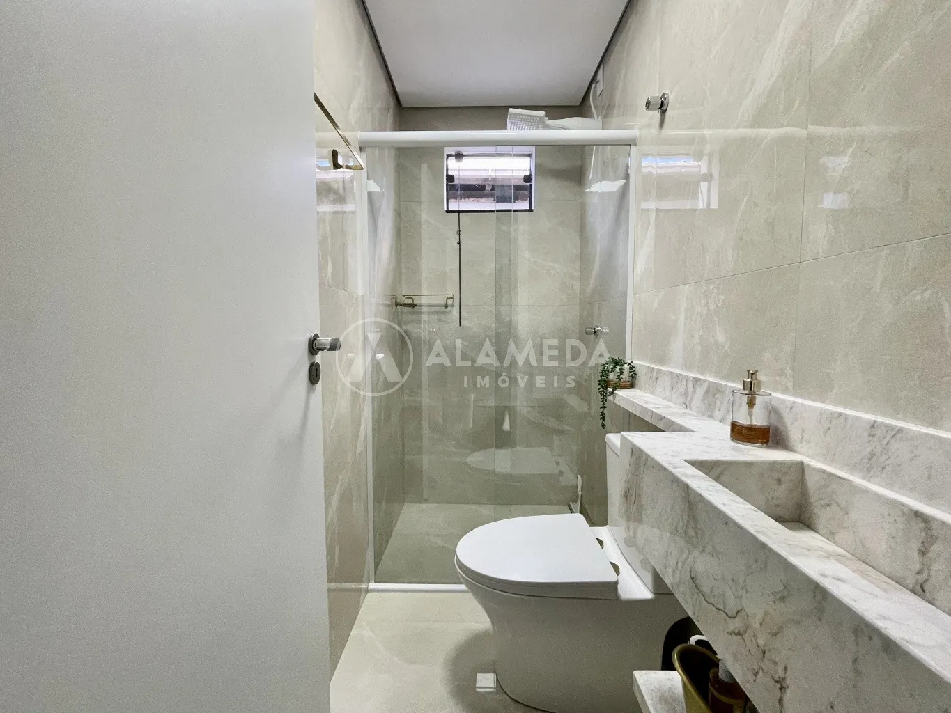 Excelente Sobrado triplex no bairro Escola Agrícola em Blumenau! — foto 7
