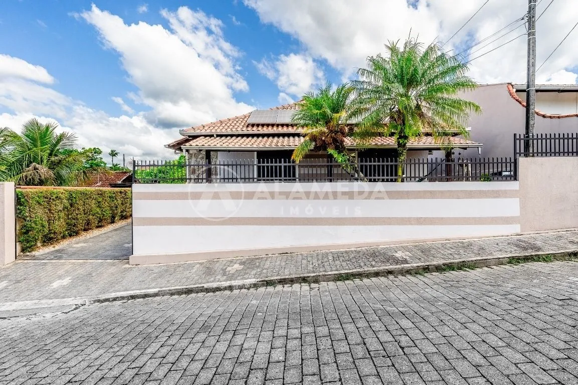 CASA À VENDA NO BAIRRO VELHA CENTRAL. - foto 1