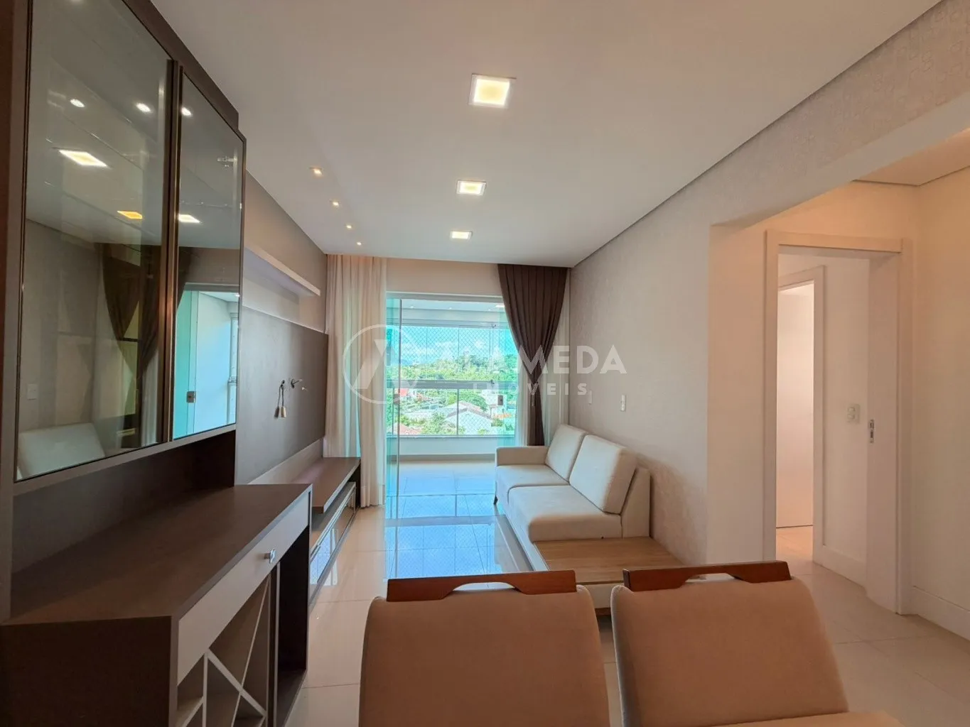 Apartamento mobiliado com 2 suítes no bairro Escola Agrícola! — foto 2