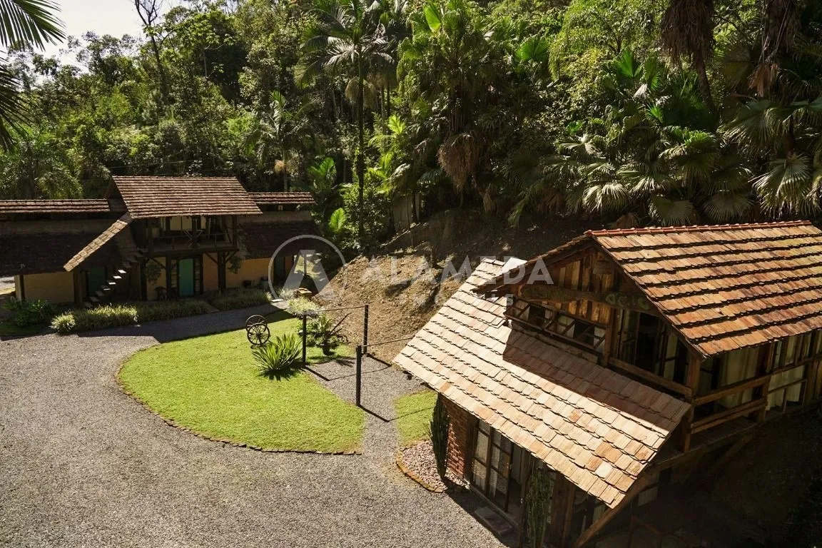 Excelente oportunidade de investimento ou moradia, com a tranquilidade do campo a menos de 5 minutos do centro de Blumenau. — foto 3
