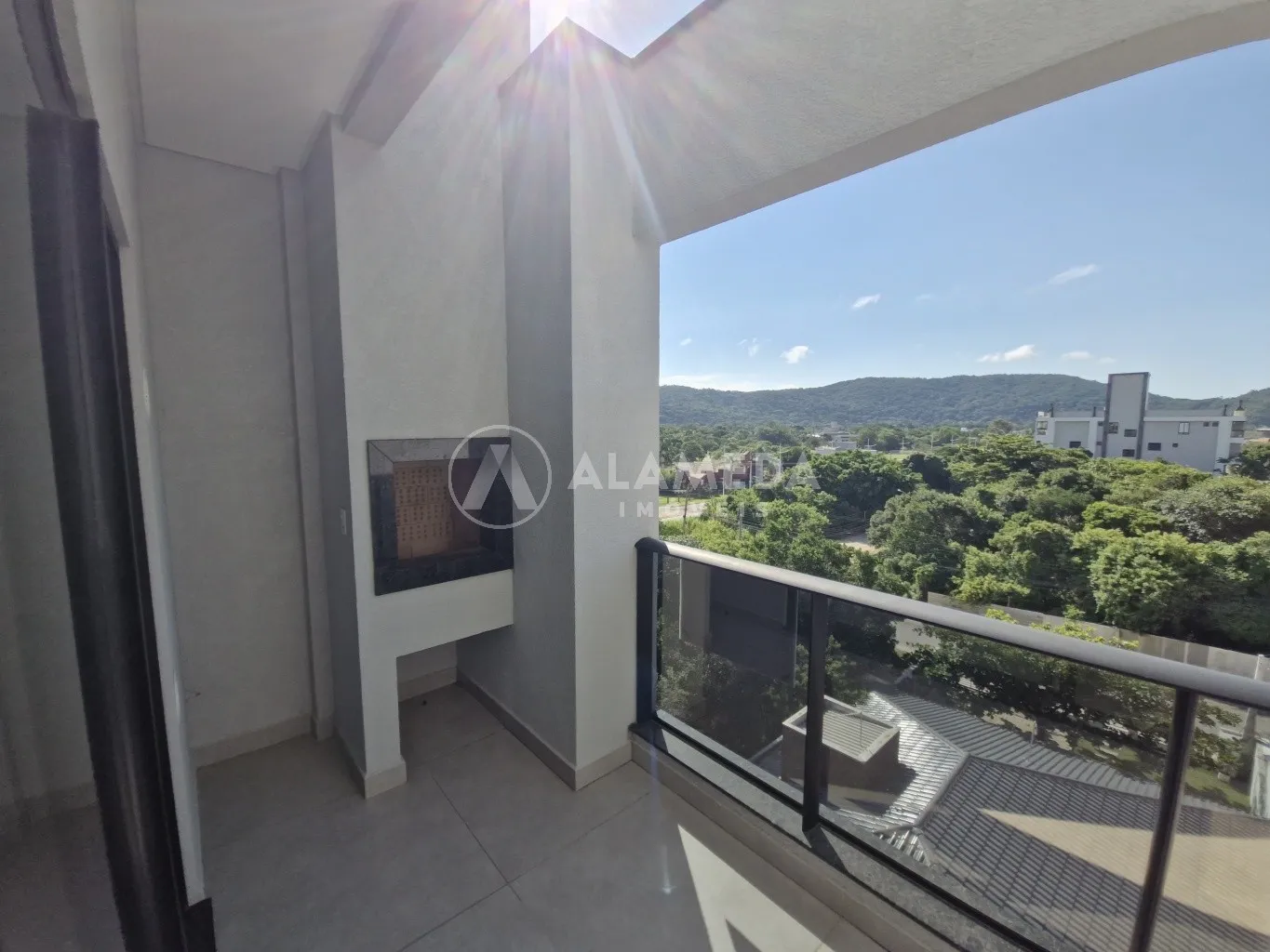 Apartamento duplex (cobertura) com 2 suítes no Del Mare Residence - Praia de Mariscal / Canto Grande Mar de Fora, em Bombinhas. Pronto para morar - foto 1