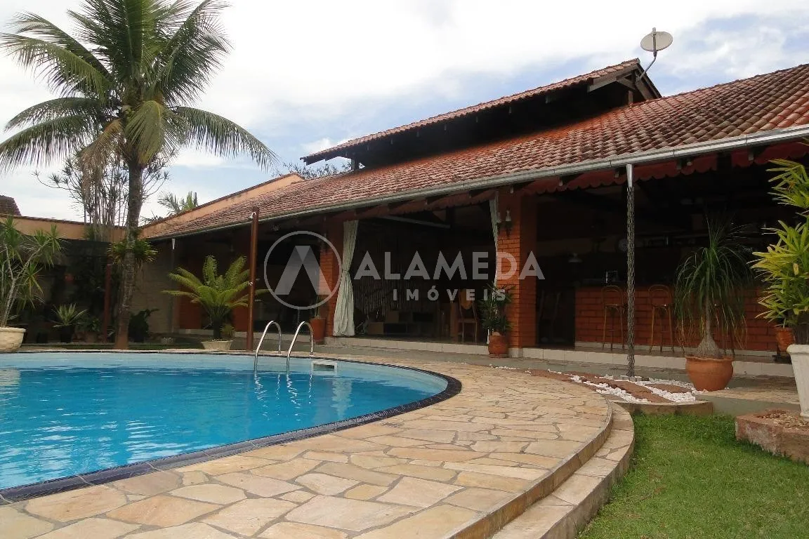 CASA À VENDA NO BAIRRO ITOUPAVA NORTE. — foto 2