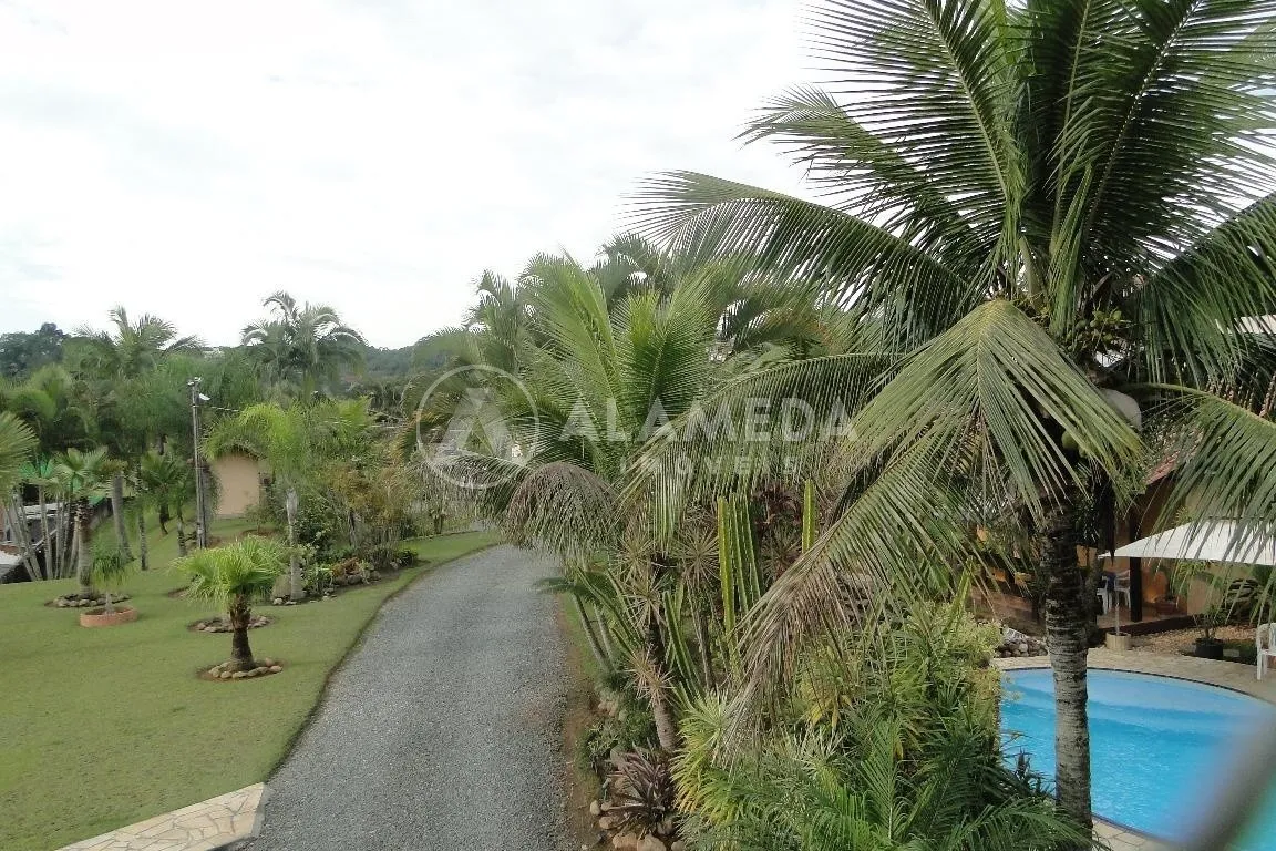CASA À VENDA NO BAIRRO ITOUPAVA NORTE. — foto 5
