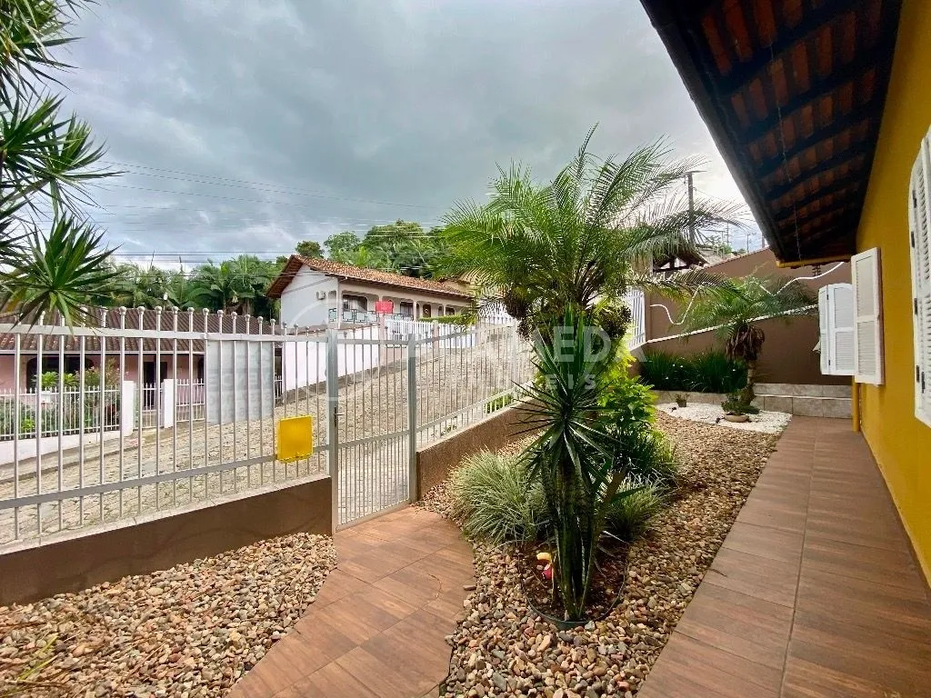 CASA AMPLA DE ESQUINA A VENDA NO BAIRRO ITOUPAVA CENTRAL! — foto 4