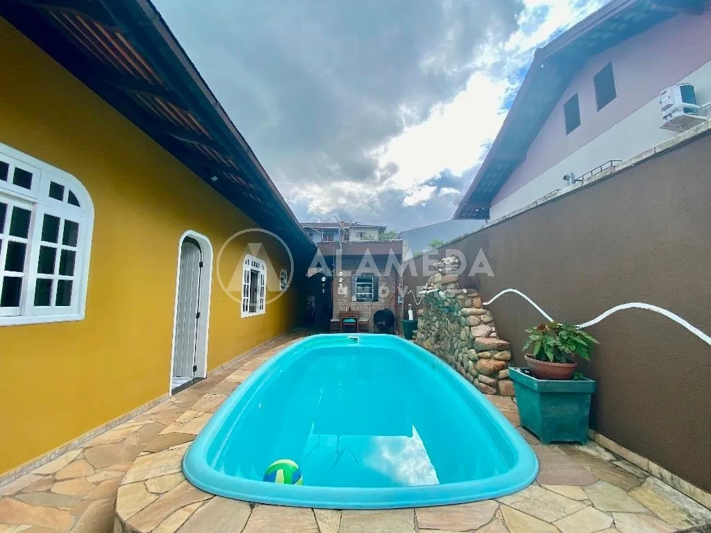 CASA AMPLA DE ESQUINA A VENDA NO BAIRRO ITOUPAVA CENTRAL! — foto 7
