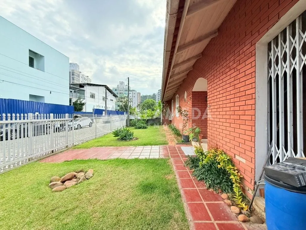 CASA À VENDA NO BAIRRO VILA NOVA. — foto 2