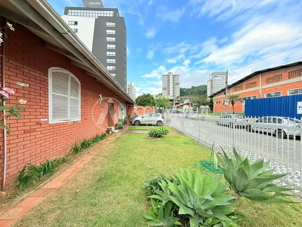 CASA À VENDA NO BAIRRO VILA NOVA. — foto 3