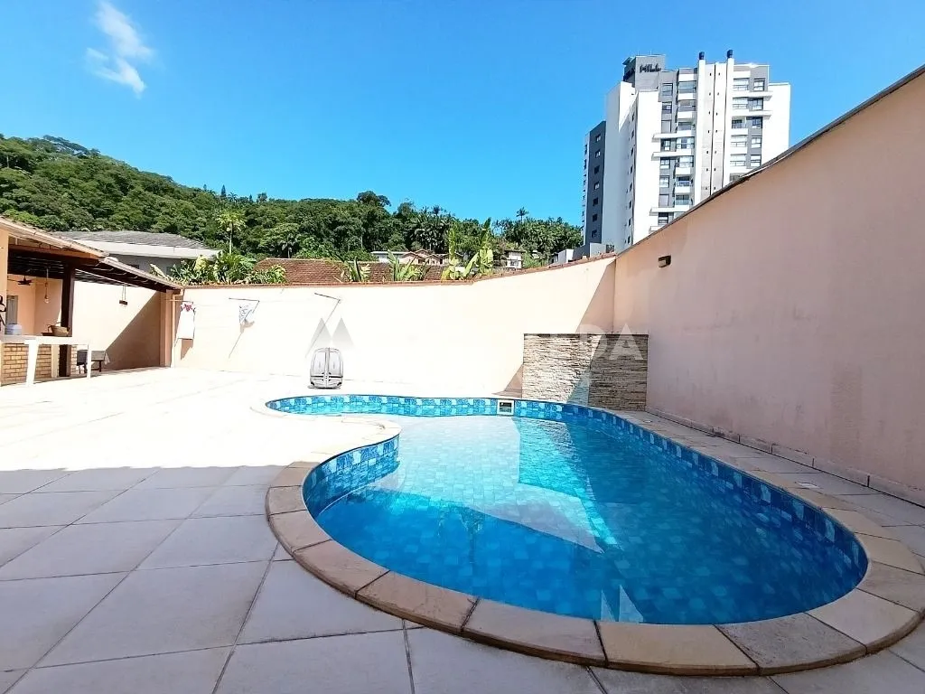 CASA À VENDA NO BAIRRO VELHA. — foto 5