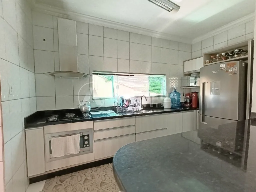 CASA À VENDA NO BAIRRO VELHA. — foto 6