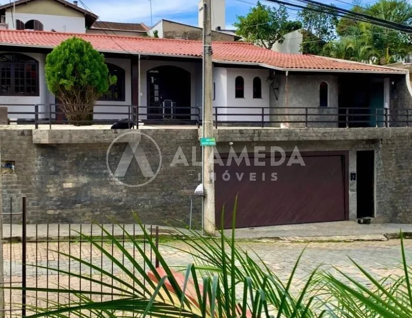 CASA À VENDA NO BAIRRO VELHA! - foto 1