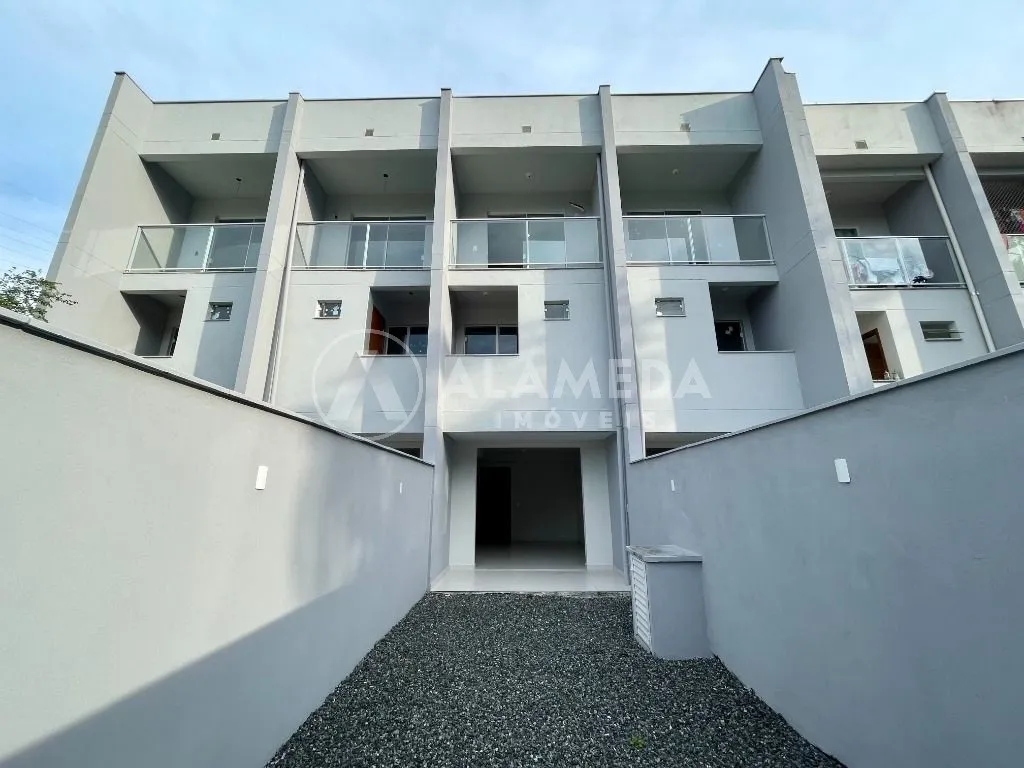 SOBRADO TRIPLEX NO BAIRRO ITOUPAVA CENTRAL. — foto 4