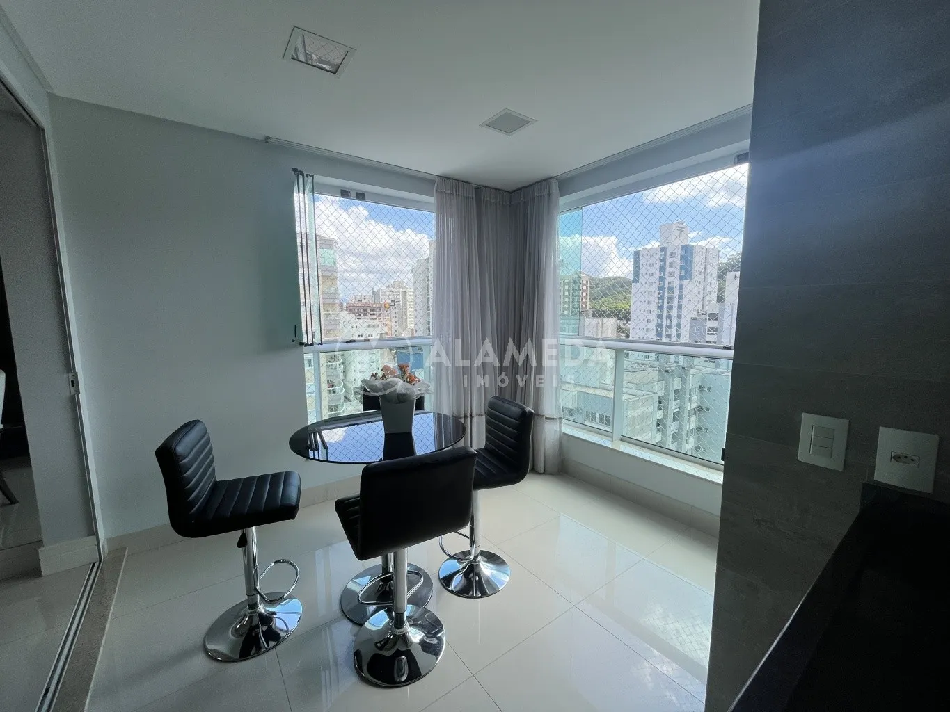 APARTAMENTO MOBILIADO A VENDA NO VICTOR KONDER EM BLUMENAU! — foto 7