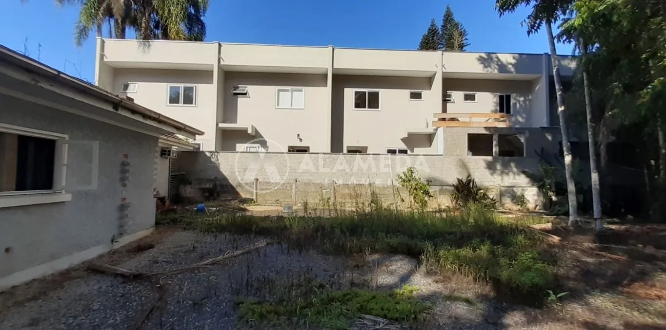 TERRENO COM CASA À VENDA EM ÓTIMA LOCALIZAÇÃO. — foto 6