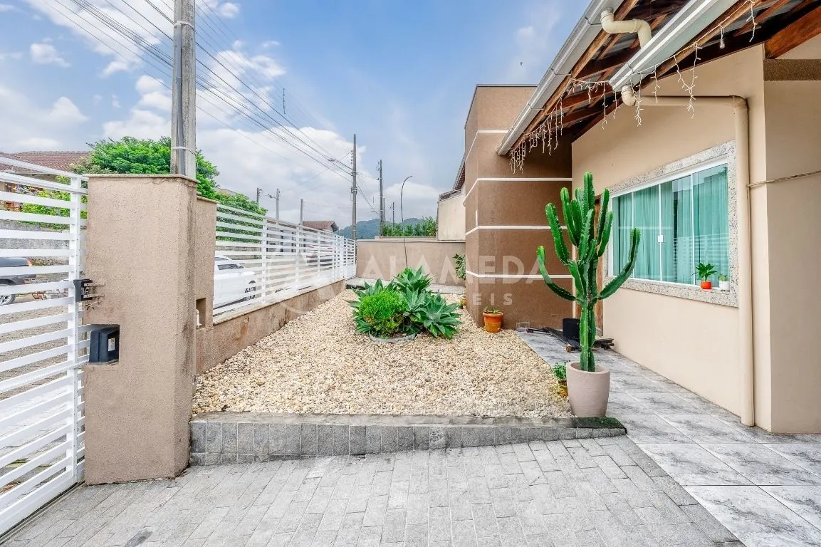CASA À VENDA NO BAIRRO VELHA CENTRAL — foto 2
