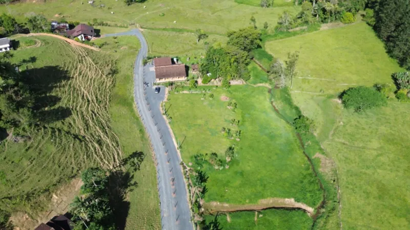 Sítio com 9.517,00m de área, com casa de alvenaria, no bairro Fidélis em Blumenau! — foto 7