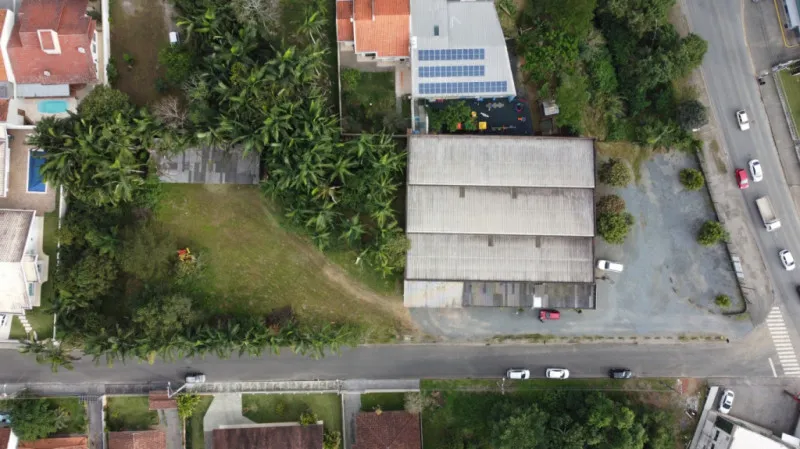 Terreno Plano, Escriturado no Bairro Escola Agrícola, com área total de 4075m2, sendo 39m x 105m em rua calçada. — foto 7