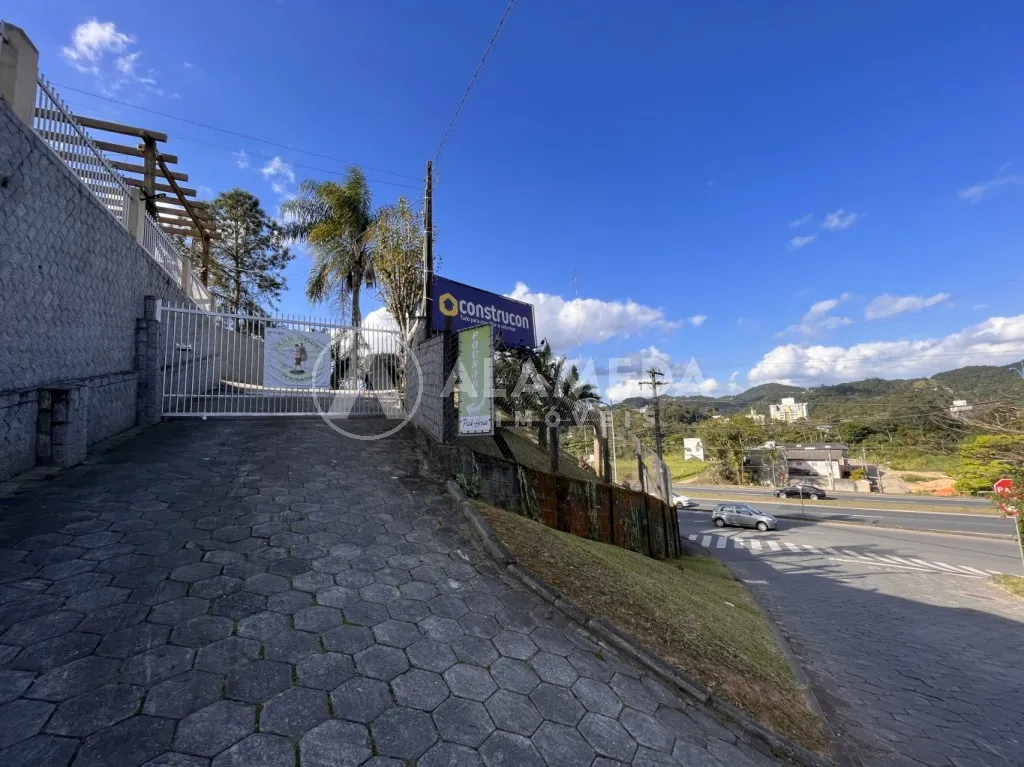 Pousada com 6 suítes no bairro Itoupava Norte em frente ao Shopping Park Europeu! — foto 7