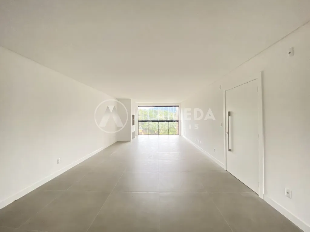Belíssimo apartamento localizado no bairro Bom Retiro, com 3 suítes, 3 vagas de garagem e churrasqueira privativa! — foto 3