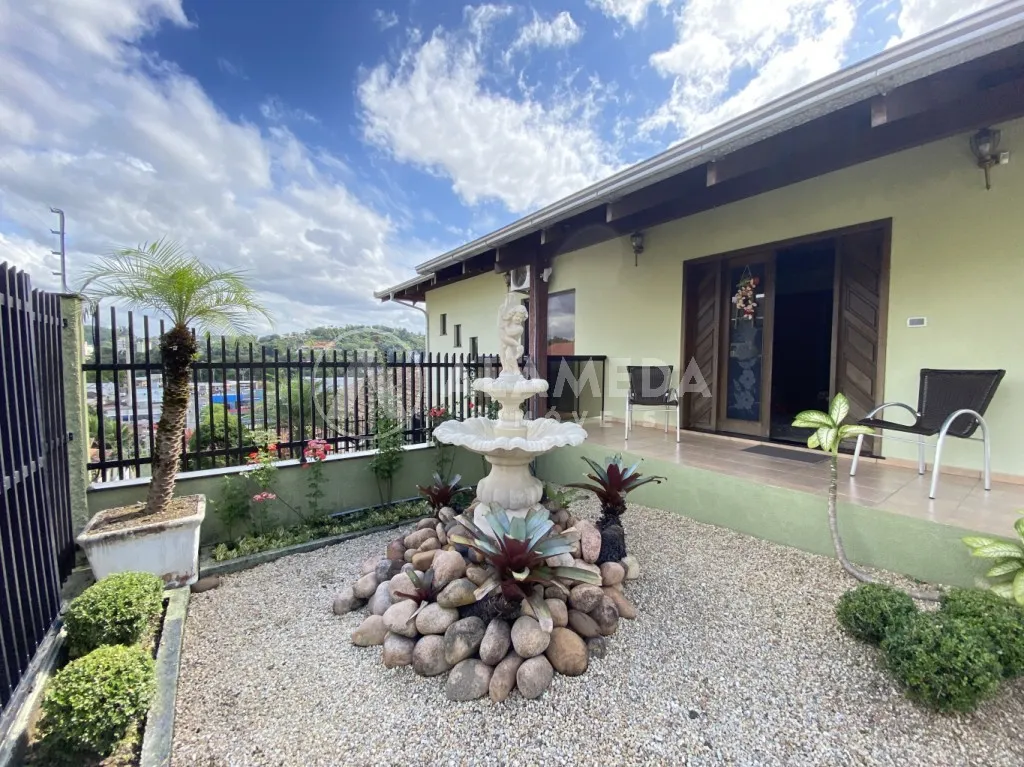 Excelente casa com piscina e ampla área de festas perto da Cooper da Itoupava Norte! - foto 1