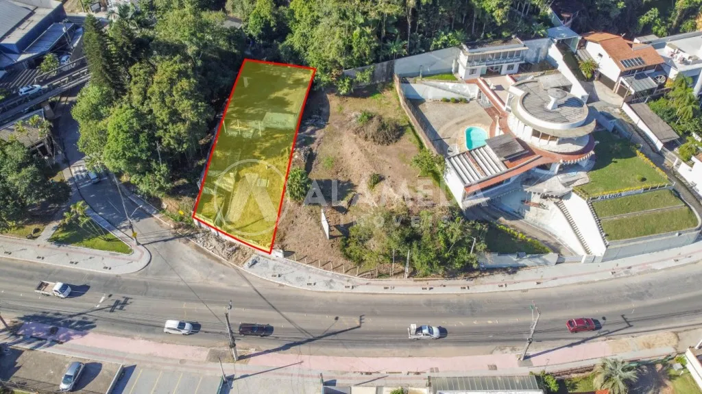 Terreno com 1.117,42 m de área, no bairro Ponta Aguda em Blumenau! - foto 1