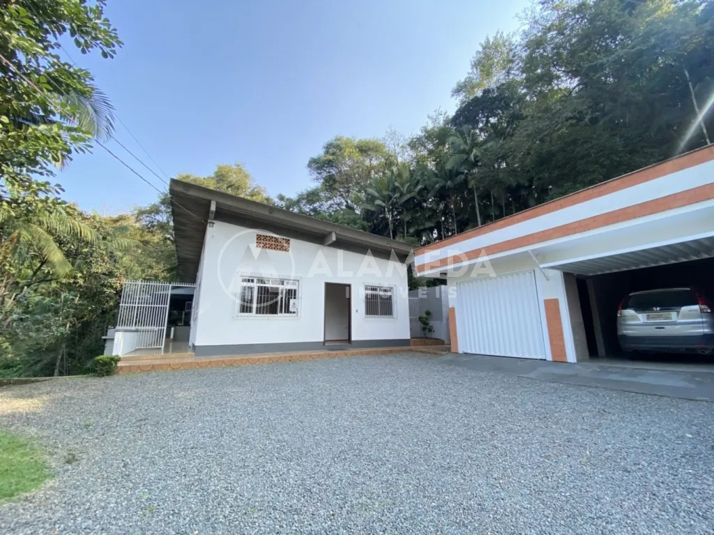Casa Térrea com amplo terreno, no bairro Badenfurt em Blumenau/SC! — foto 4