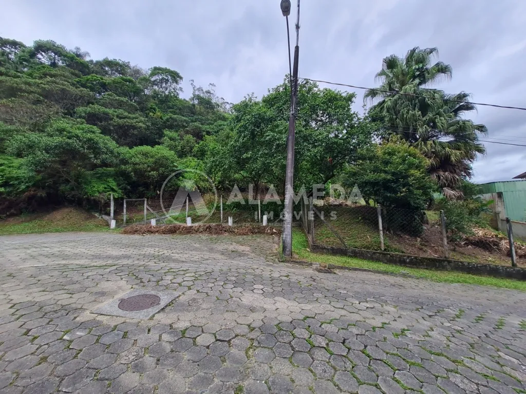 Terreno com 2.171.10 m sendo 35,50 metros de testada, livre de enchentes, no bairro Garcia em Blumenau! — foto 2