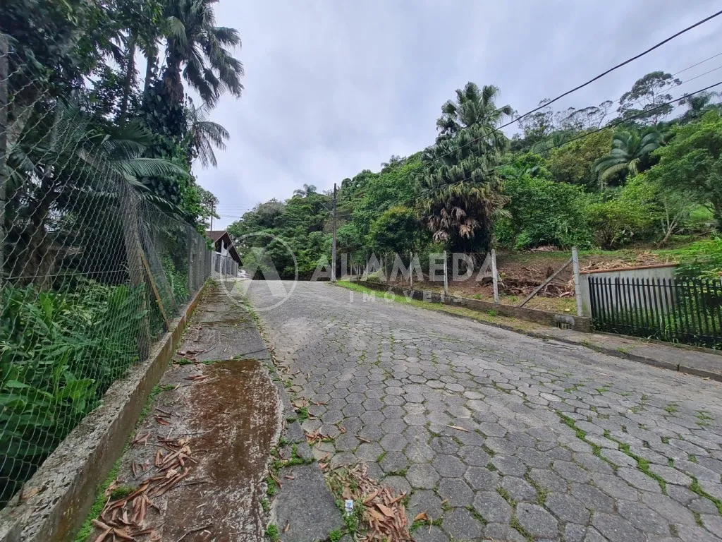 Terreno com 2.171.10 m sendo 35,50 metros de testada, livre de enchentes, no bairro Garcia em Blumenau! — foto 3