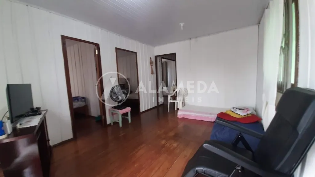 Casa mista com 3 dormitórios e amplo espaço com árvores frutíferas no bairro Salto Weissbach em Blumenau! — foto 4