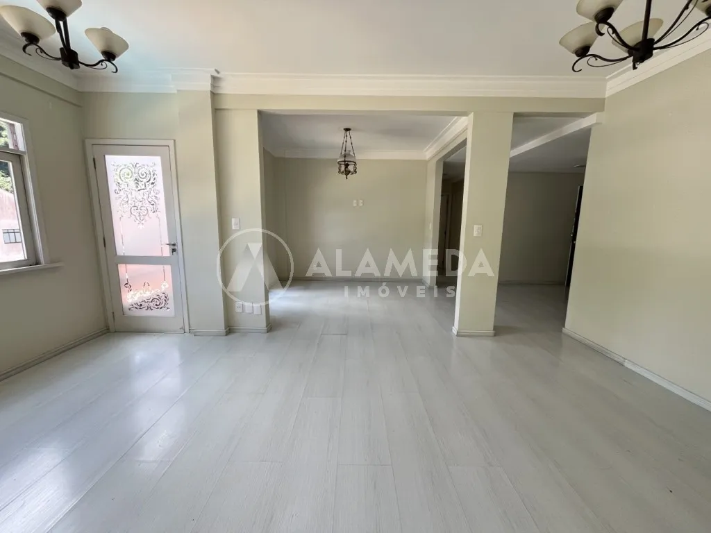 Apartamento com 3 dormitórios sendo 1 suíte, sacada e 3 vagas de garagem, no bairro Vila Nova em Blumenau! — foto 6