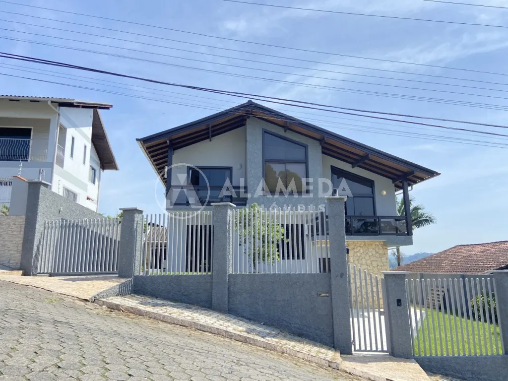 Casa · à venda · 5 quartos · 244.5m² · Itoupava Norte, Blumenau