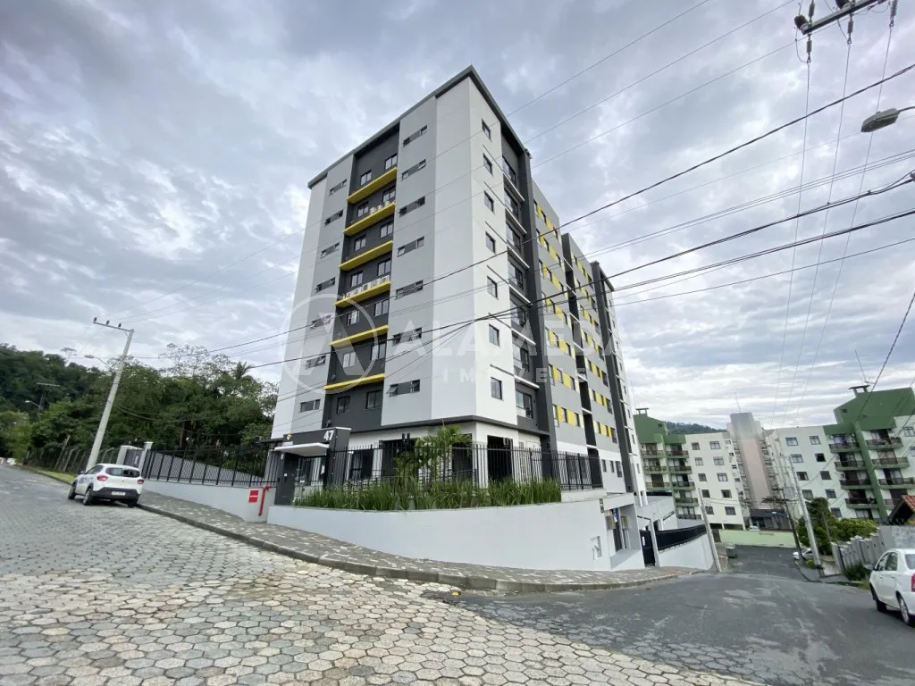 Apartamento com 2 dormitórios, sendo 1 suíte e sacada com churrasqueira, no bairro escola Agrícola em Blumenau! - foto 1