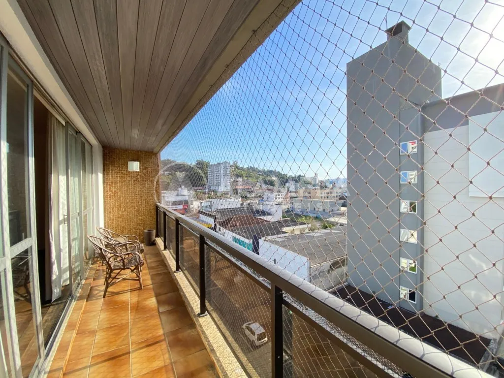Apartamento semimobiliado com 3 dormitórios sendo 1 suíte, no bairro Centro em Blumenau! — foto 3