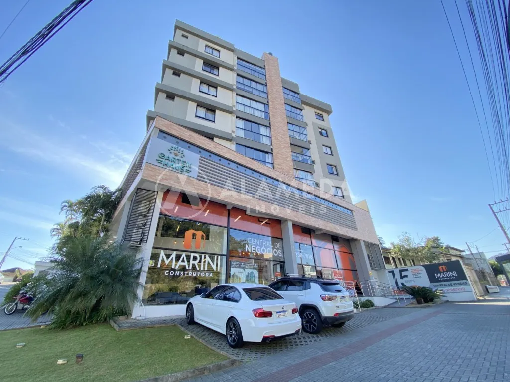 Apartamento de frente, último andar, com 02 dormitórios sendo 01 suíte, no bairro do Salto em Blumenau! - foto 1