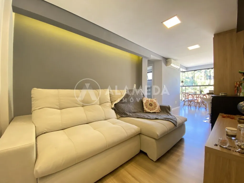 Apartamento de frente, último andar, com 02 dormitórios sendo 01 suíte, no bairro do Salto em Blumenau! — foto 2