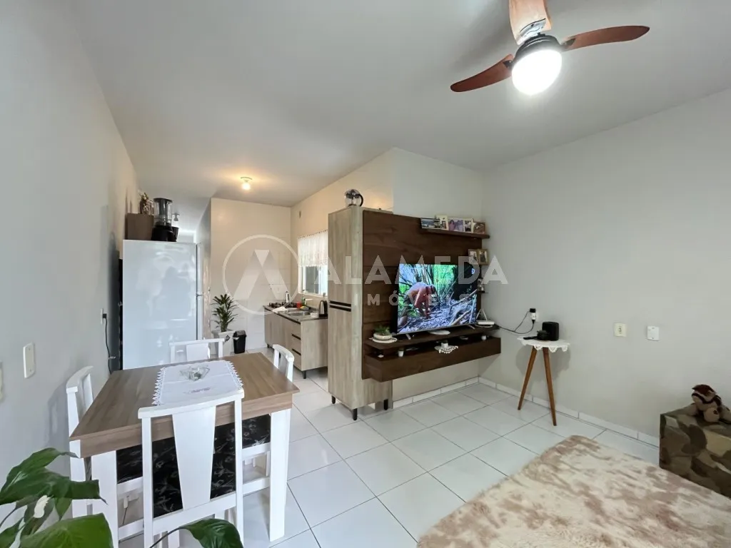 Òtima casa geminada, com 2 quartos no bairro Velha Central em Blumenau! — foto 5