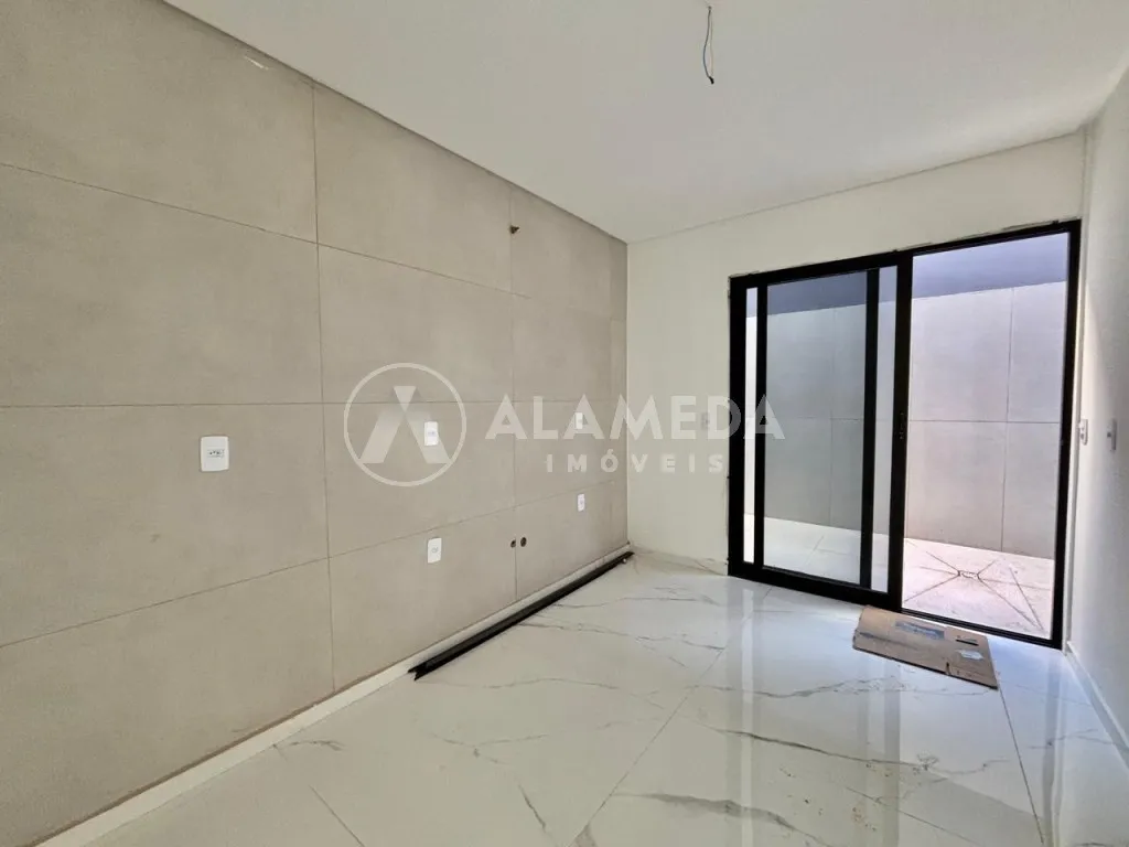 Sobrado Triplex com 2 Suítes, no bairro Escola Agrícola em Blumenau! — foto 3