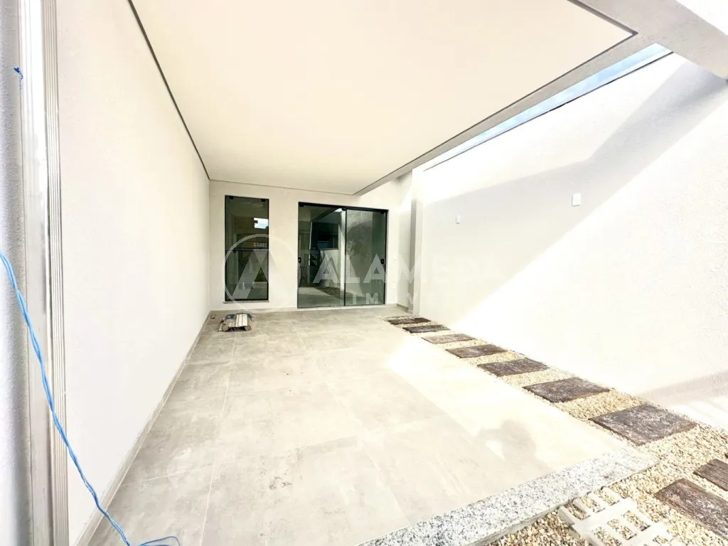 Casa à venda no bairro Gaspar Mirim em Gaspar com 2 Dormitórios. - foto 1