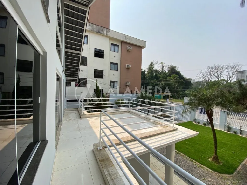 Magnífica Casa com amplo terreno localizada no inicio do bairro Velha em Blumenau/SC! — foto 5