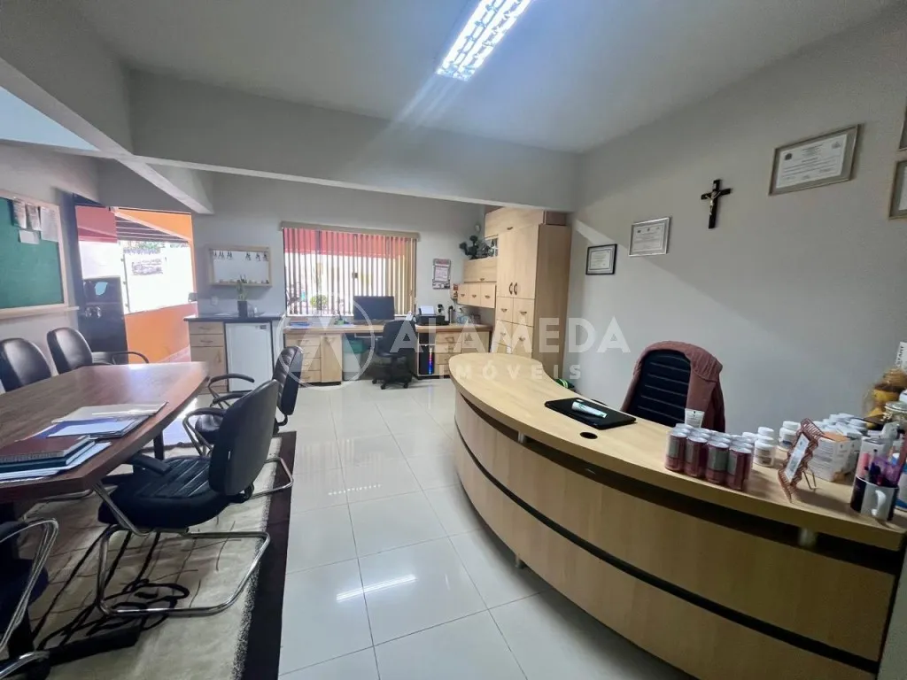 Oportunidade única! Conforto e amplo espaço em uma casa incrível, com 4 quartos e 2 suítes, no Bairro Tribess em Blumenau! — foto 7