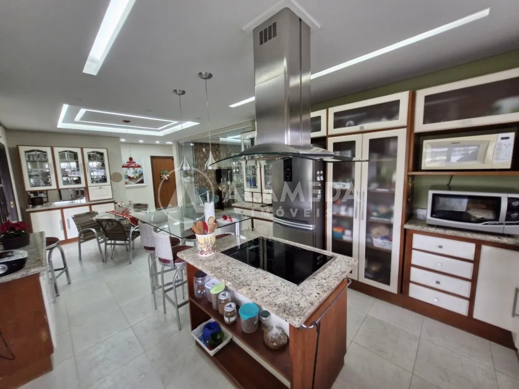 Excelente casa localizada no Bairro Vorstadt em Blumenau/SC. — foto 7
