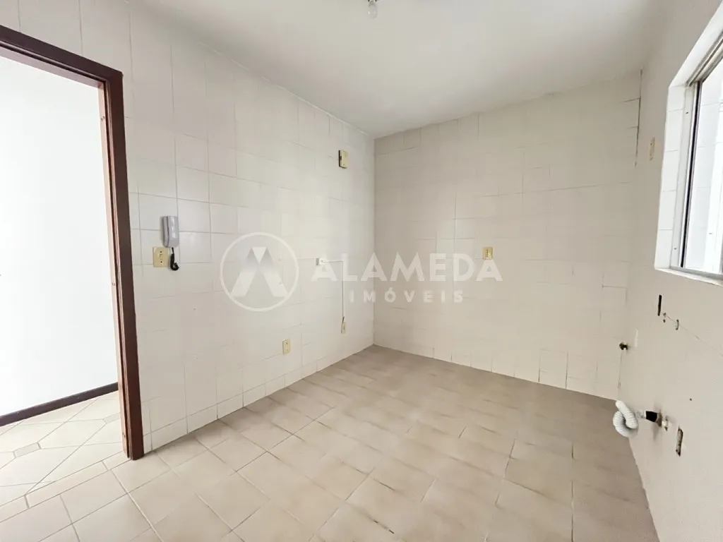 Amplo apartamento à venda no bairro Ponta Aguda. — foto 6