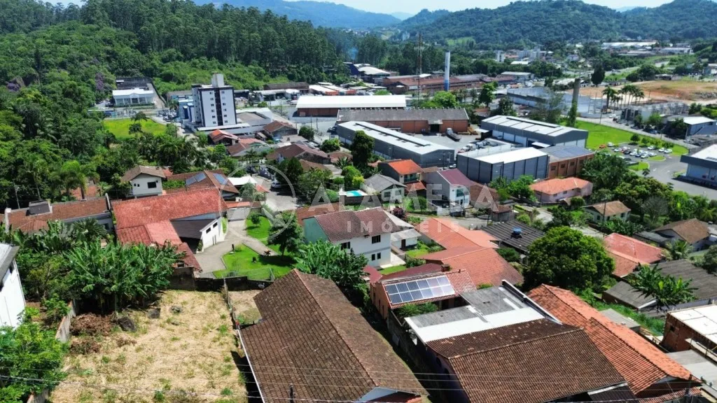 Terreno no Bairro Salto do Norte, com 375m, sendo 13 metros x 28,84 metros. Zoneamento ZR1. — foto 5