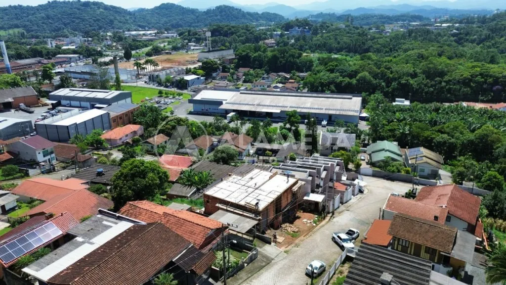 Terreno no Bairro Salto do Norte, com 375m, sendo 13 metros x 28,84 metros. Zoneamento ZR1. — foto 6
