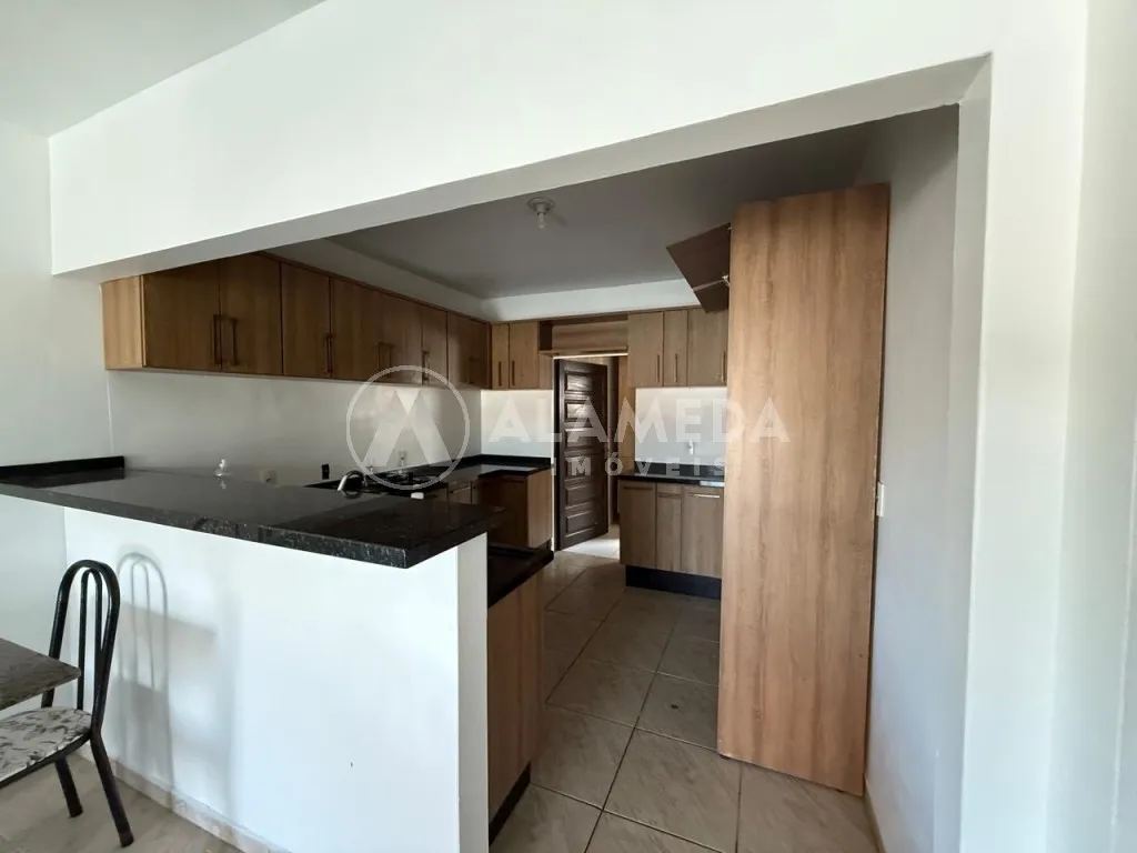 Excelente casa no bairro Água Verde com piscina, localizada em uma região tranquila e valorizada, com vizinhança acolhedora e segura. — foto 3