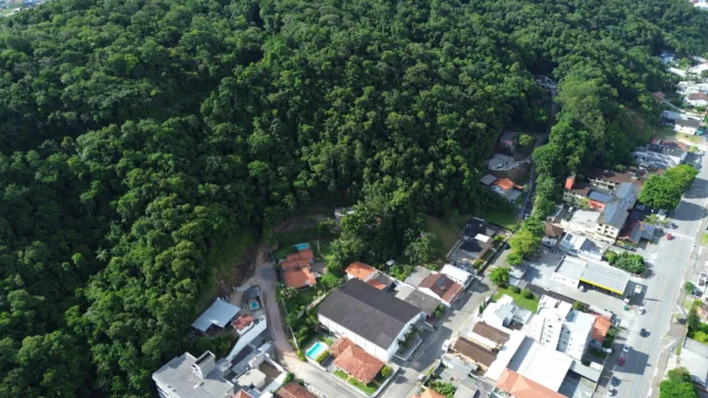 Terreno com 28.127,27m próximo ao Hotel Rauls a poucos passos do Centro de Gaspar. — foto 5