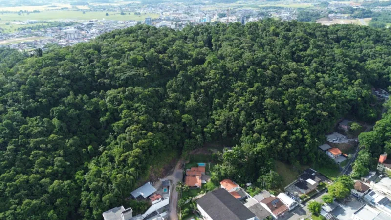 Terreno com 28.127,27m próximo ao Hotel Rauls a poucos passos do Centro de Gaspar. — foto 6