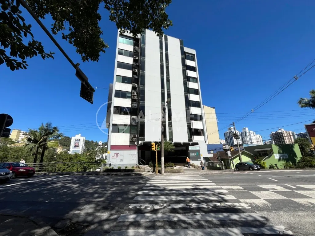 Sala Comercial em Localização Estratégica! - foto 1