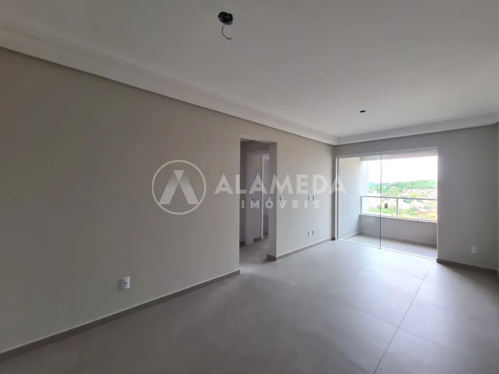 Apartamento com 2 dormitórios (sendo 1 suíte) no bairro Escola Agrícola — foto 2