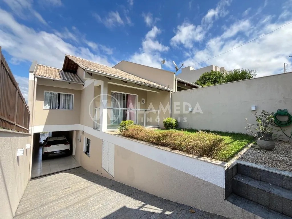 Excelente Casa com 3 dormitórios no bairro Fortaleza em Blumenau! - foto 1